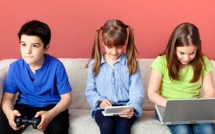 英国父母越来越关心电子游戏针对儿童赚钱的方式